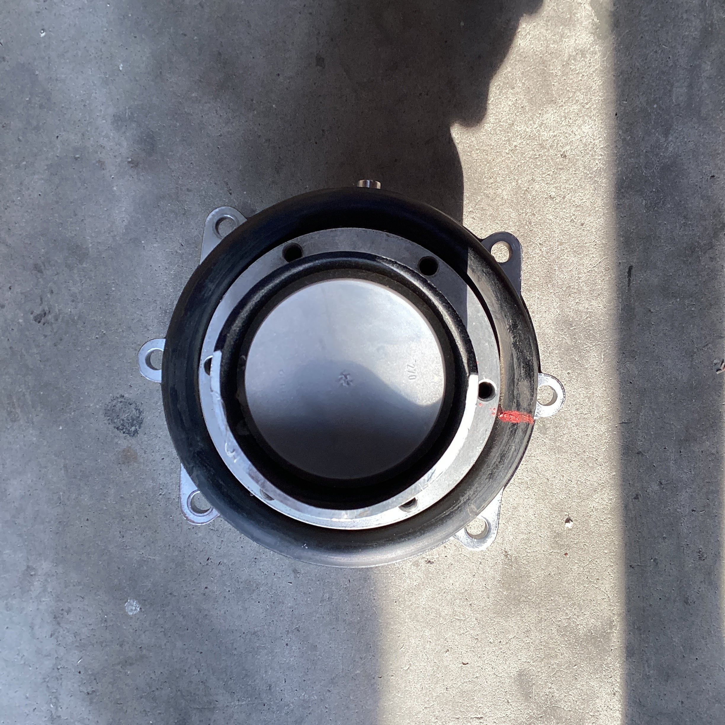 مبيت Volvo Penta IPS الوسيط باللون الأسود - 23247830