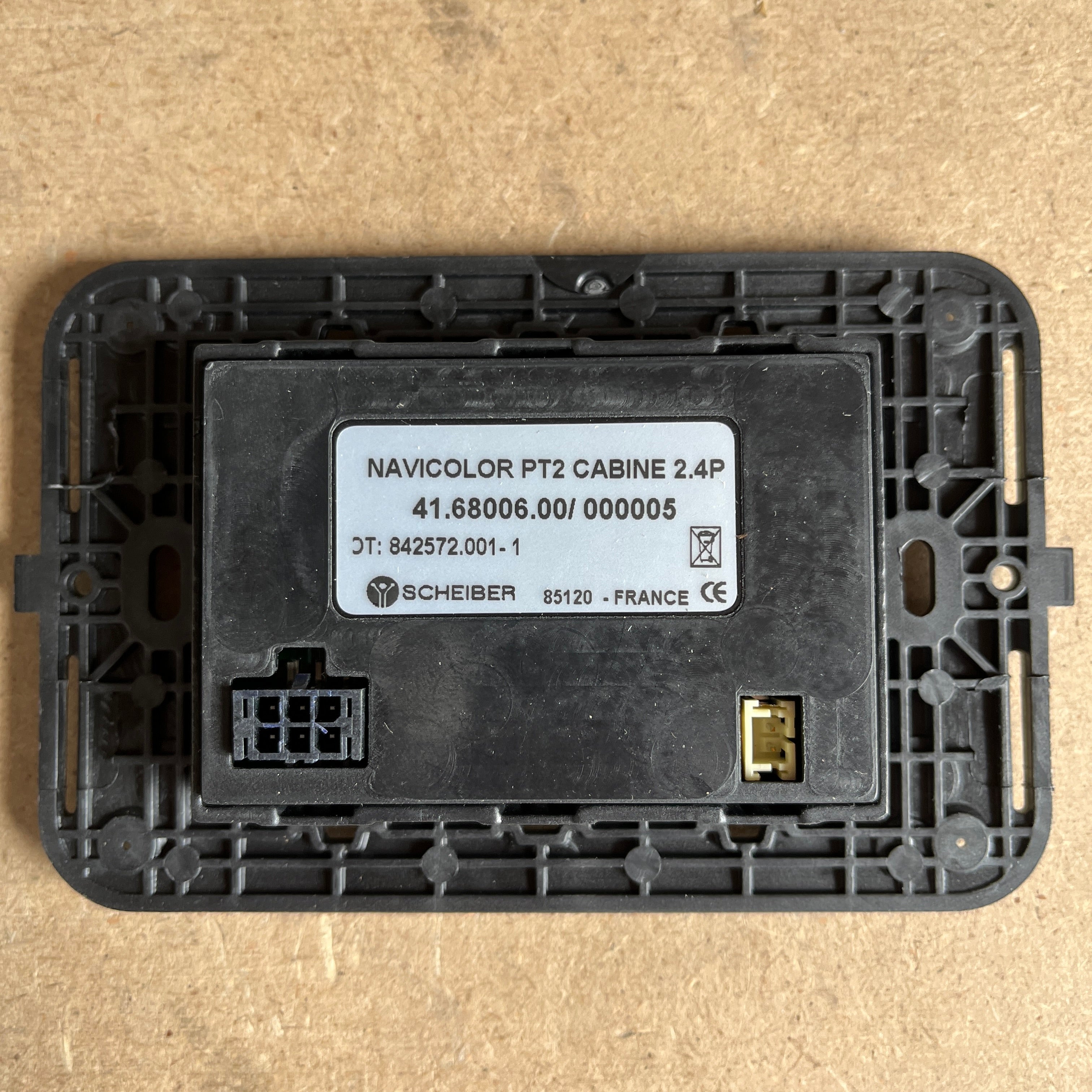 Scheiber GT2 Navicolor 2,4-инчов сензорен панел V8 L4XA