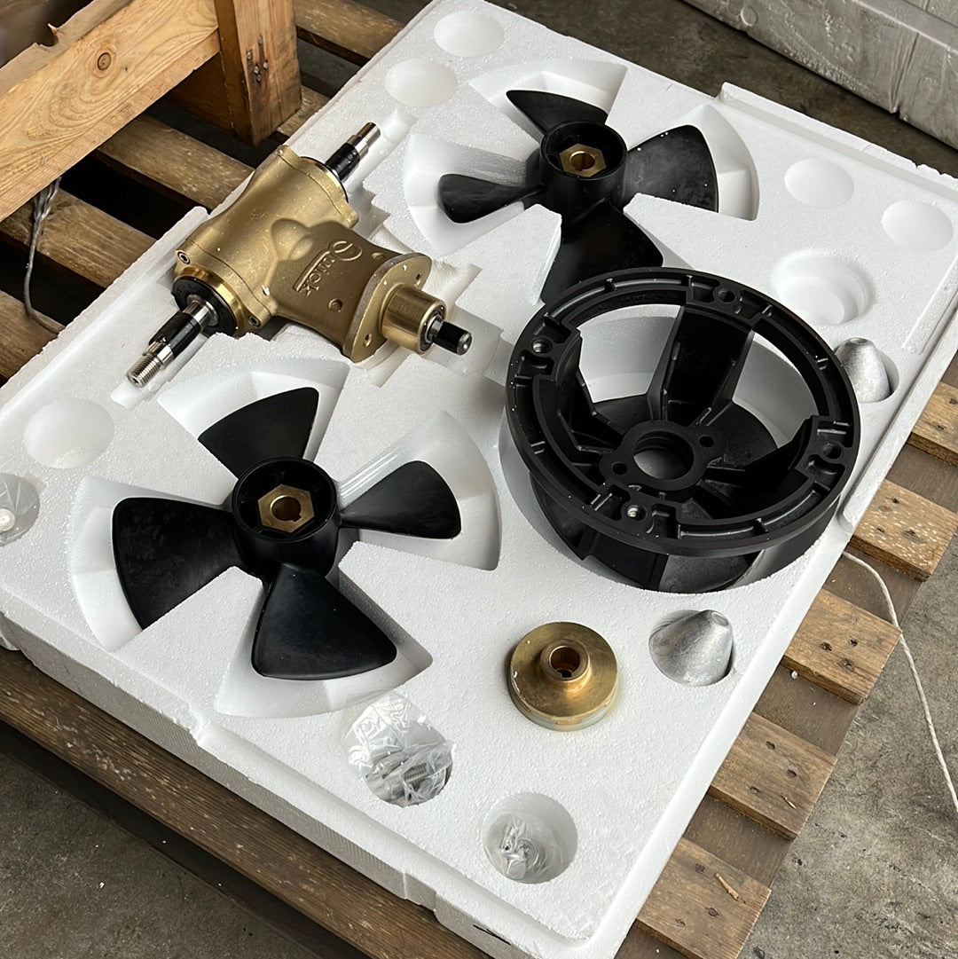 クイックBTQ 140 KGF / 24Vダブルバウスラスター250 mm