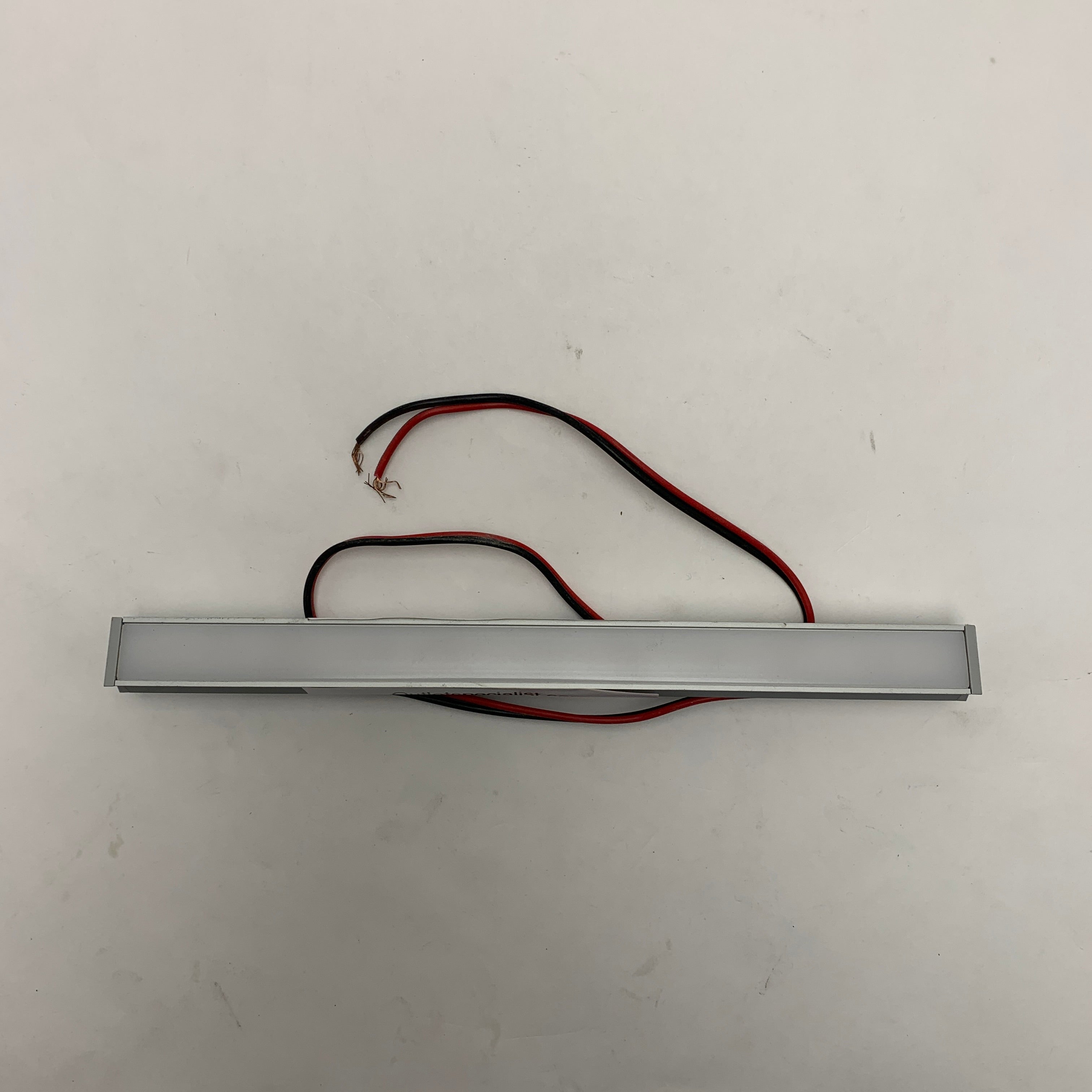 Ethos 377931 dawl ta' accent lightbar 240 LM IP65 abjad kiesaħ 6000K 12/24V