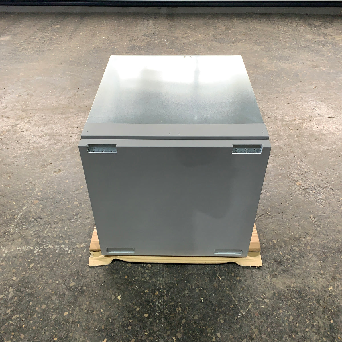 Isotherm DR100 100L Çekmeceli Buzdolabı Inox 12/24V Özel - D100DNLCP12111