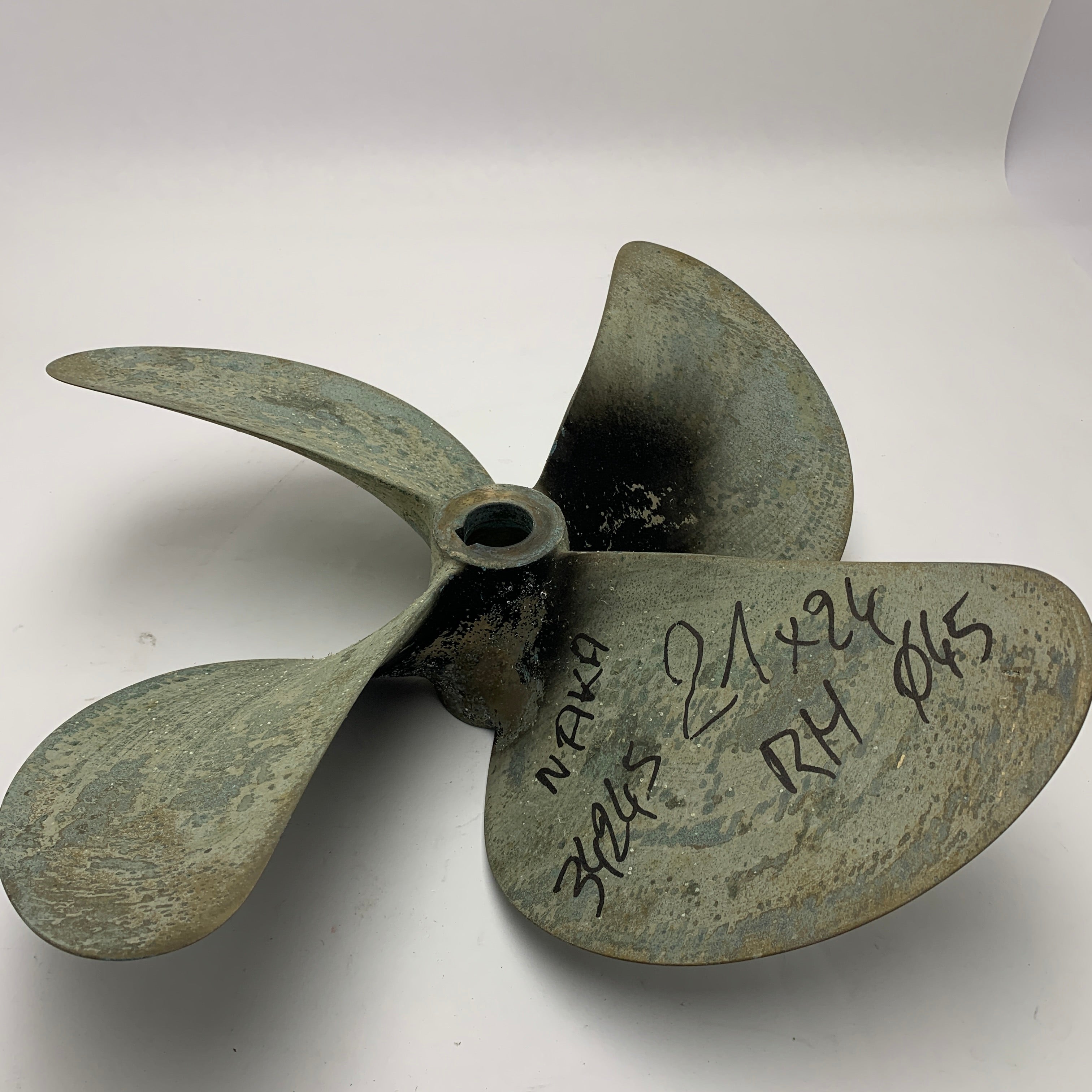 France helices 4-bladig propeller 21 x 24 LH 45 mm - 82400909