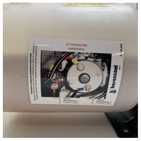 ベゼンゾーニ 4ファンクション油圧ユニット 800W - 12V - 15400949