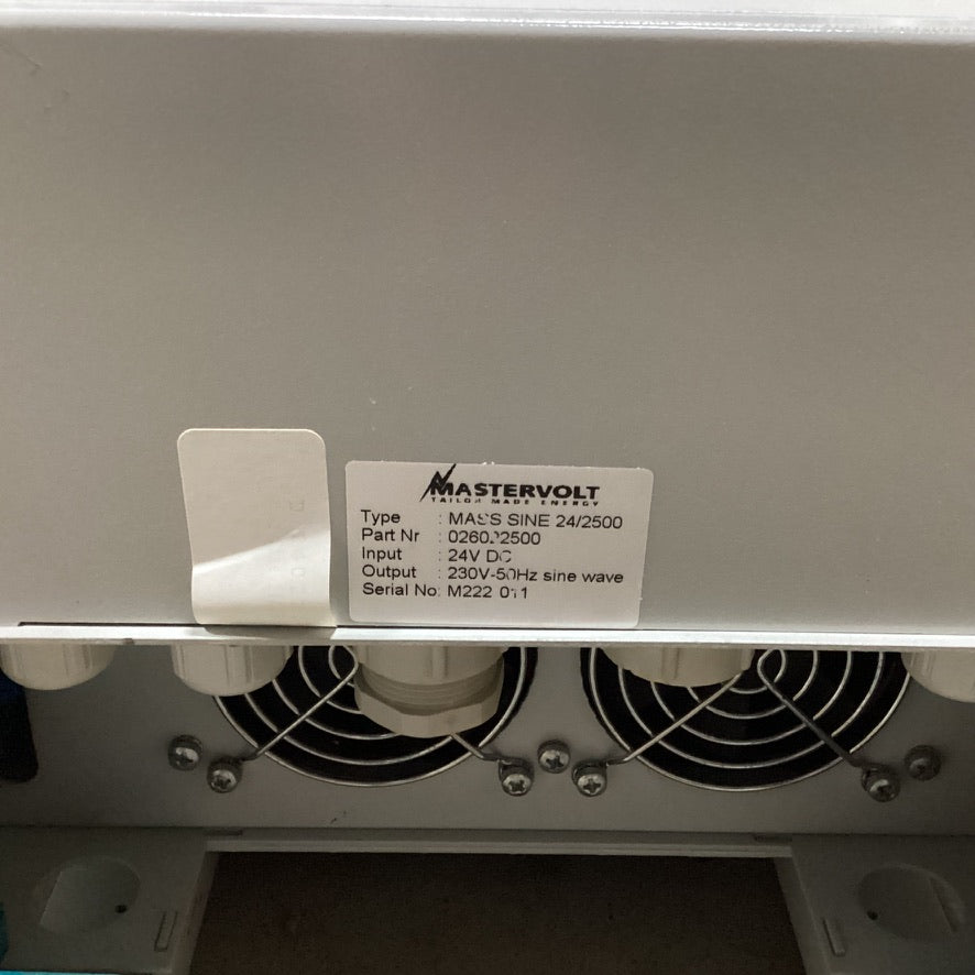 Mastervolt Mass Sine 24V/2500W reiner Sinus-Wechselrichter