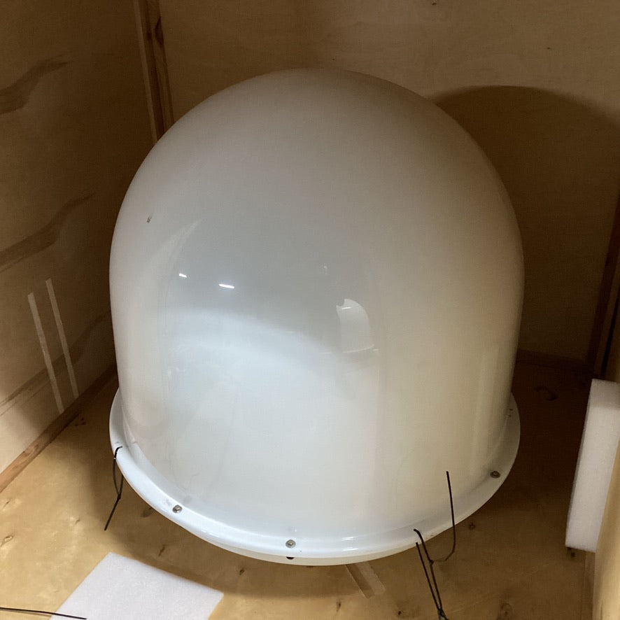 KVH TracVision TV8 TVRO船舶用衛星テレビシステム