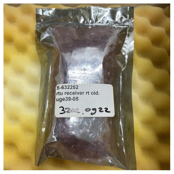 جهاز استقبال Sailor RTU لجهاز الترددات اللاسلكية VHF RT2048 - S-632252