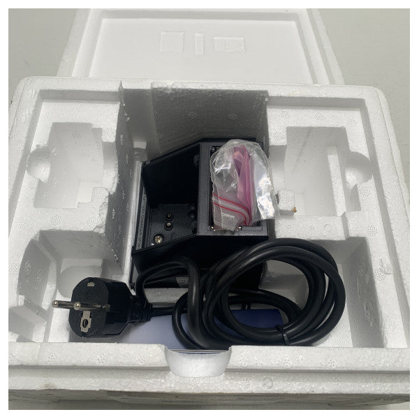 Carregador de baterias marítimas Cobham Sailor SP3911 - Carregador de baterias para barcos durável e compacto - S-803911