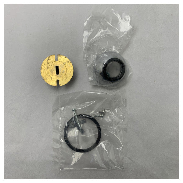 Fantini Ballochi 609 クロムメッキトイレロールホルダー - 耐久性、耐腐食性イタリア製マリンアクセサリー