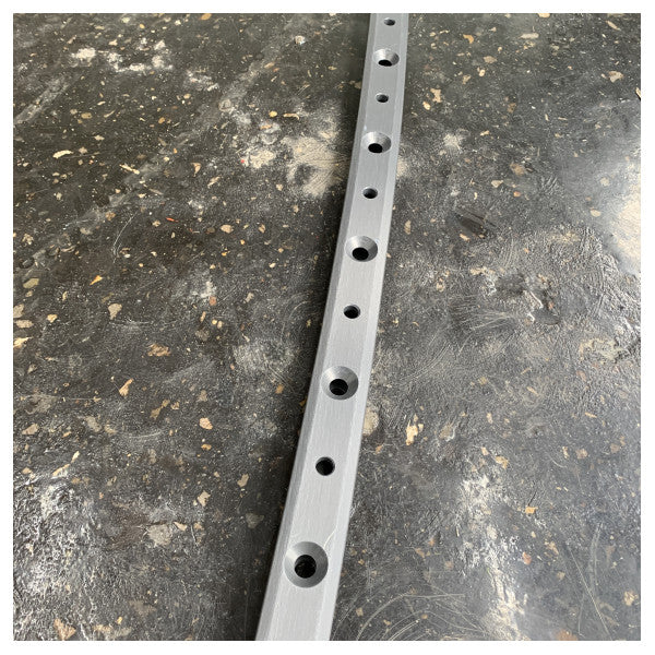Lewmar Size 3 DP szyna grota 2,46 m HR5.4 - 29373234 