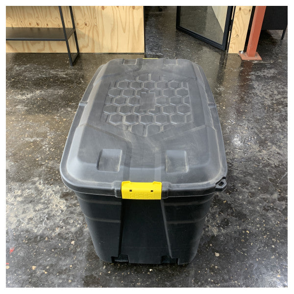 Boîte de rangement Strata Heavy Duty avec loquets sécurisés - mallette utilitaire marine durable 