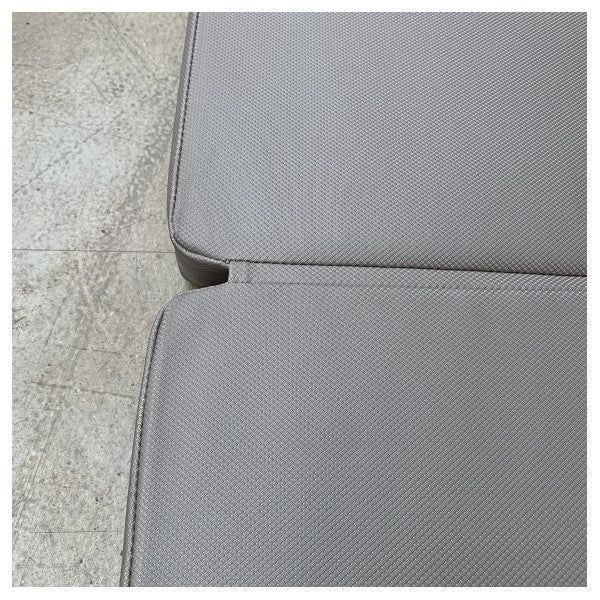 وسادة إدراج رمادية لقوس قارب كويكسيلفر أكتيف 605 مفتوح - 2210266 