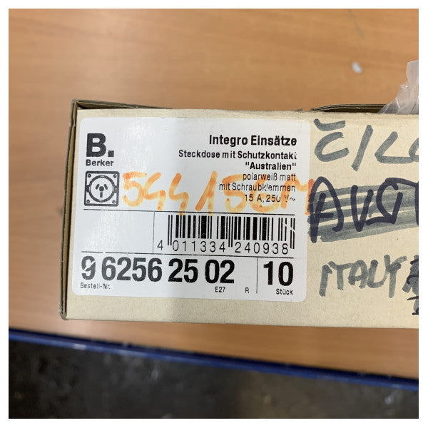 Berker Tomada Eléctrica 26986 Branca - Equipamento Marítimo para Iate 