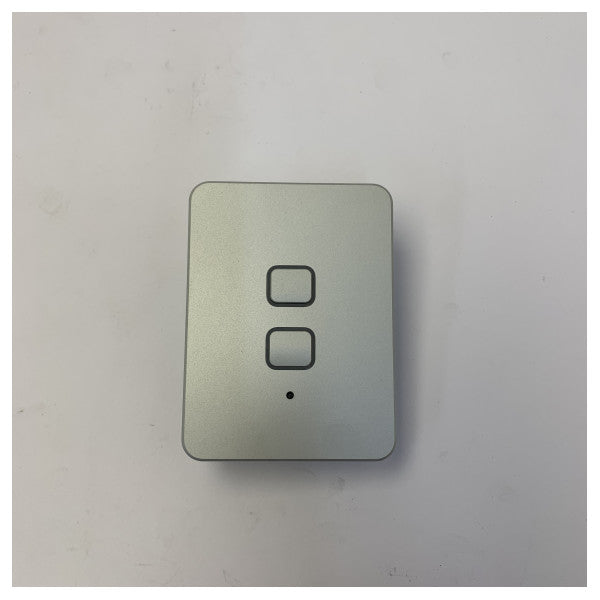 Elan Marine 2-knaps vippekontaktpanel til yachtens elektriske systemer 