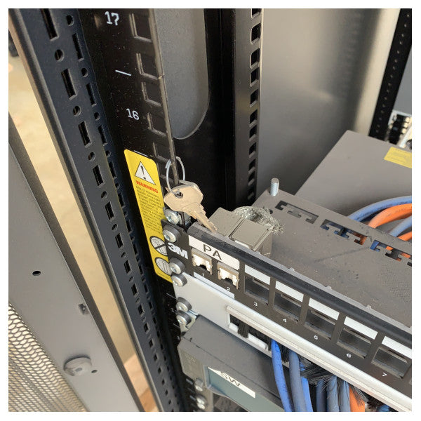 Armadio rack per server HP 10622 G2 Series con porta ventilata bloccabile 