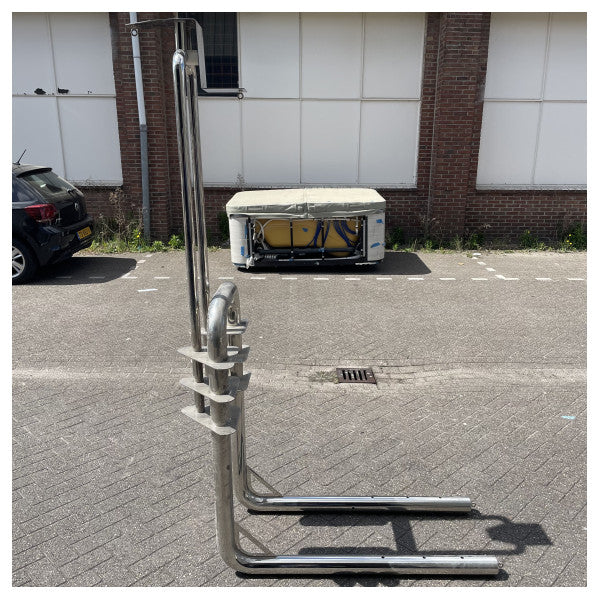 Riva 115 Edelstahl Lichtschacht | Radarhalterung