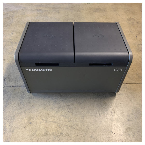 Dometic CFX5 75DZ ポータブルコンプレッサークーラー 75L - アウトドアおよびマリン用のデュアルゾーン冷蔵庫冷凍庫 