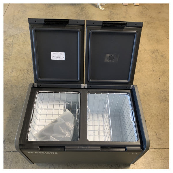 Dometic CFX5 75DZ ポータブルコンプレッサークーラー 75L - アウトドアおよびマリン用のデュアルゾーン冷蔵庫冷凍庫 