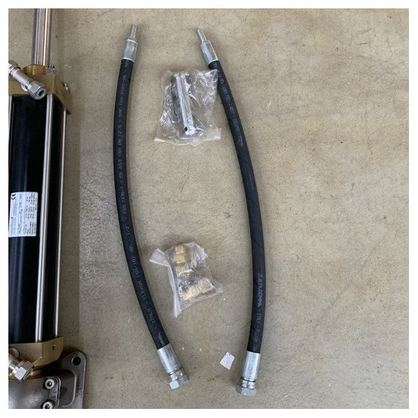 أسطوانة توجيه بحرية هيدروليكية فيتوس S 300 مم - 750 سم³ - 3335 نيوتن متر - MT0345B 