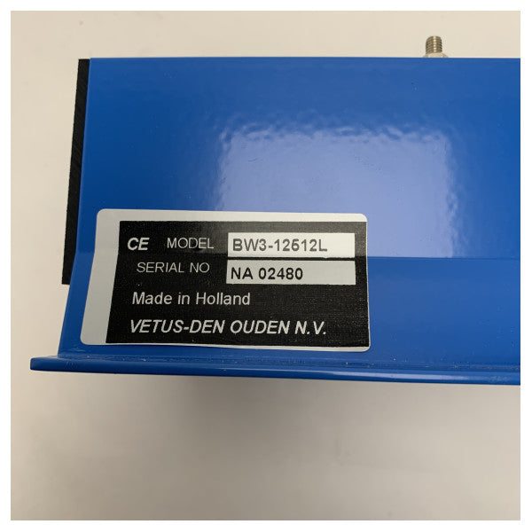 فاصل بطارية البحرية Vetus BW3 12V 12A - وحدة توزيع طاقة موثوقة للقوارب 