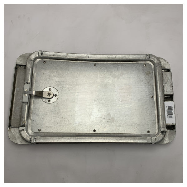 NEMO högkvalitativ vertikal konvex tillträdeslucka i aluminium för marina tillämpningar - 376 x 680 mm