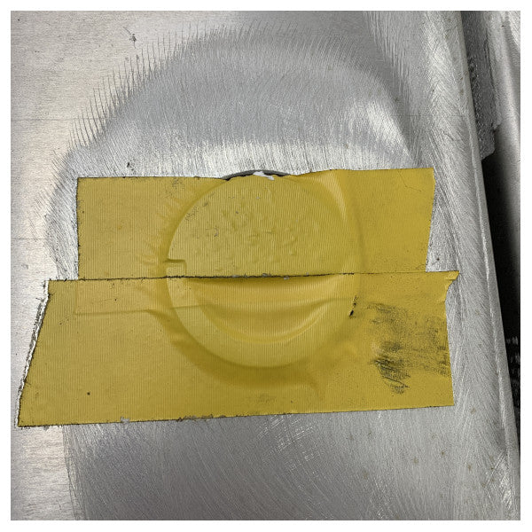 NEMO högkvalitativ vertikal konvex tillträdeslucka i aluminium för marina tillämpningar - 376 x 680 mm