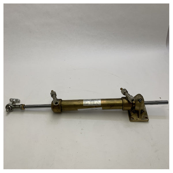 Хидравличен управляем цилиндър Vetus MTC7210 за вградени лодъчни двигатели, 22мм диаметър, 225мм ход 