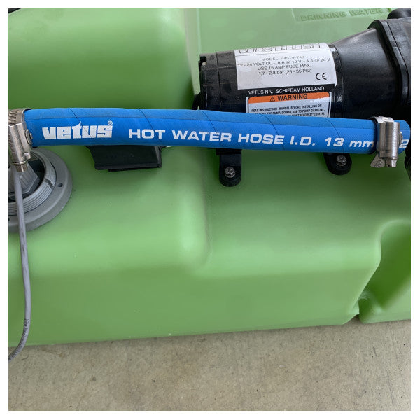 Vetus DWSC08824 88L 24V dricksvattensystem med tank och pump 