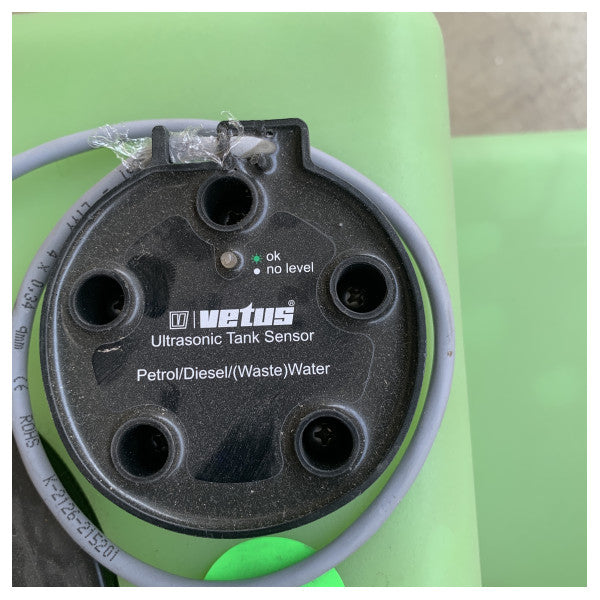 Vetus DWSC08824 88L 24V dricksvattensystem med tank och pump 