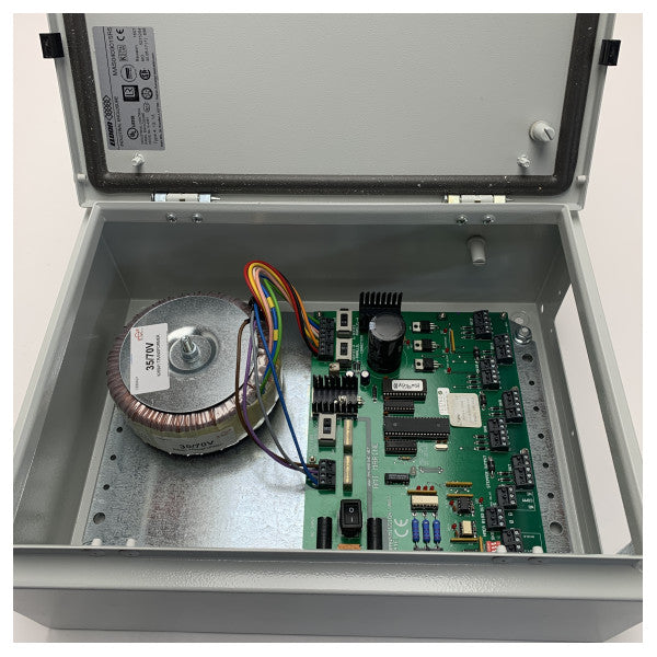 AMI Marine X941-E 35/70 - Модул на интерфейса на стъпковия двигател Processor - NMEA 0183 данни в наследствени DC стъпкови сигнали 