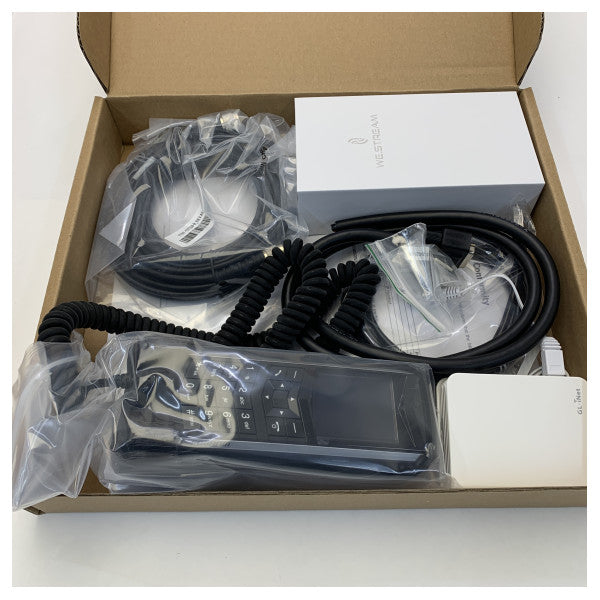 System komunikacji satelitarnej Cobham SAILOR Fleet One dla żeglugi morskiej 