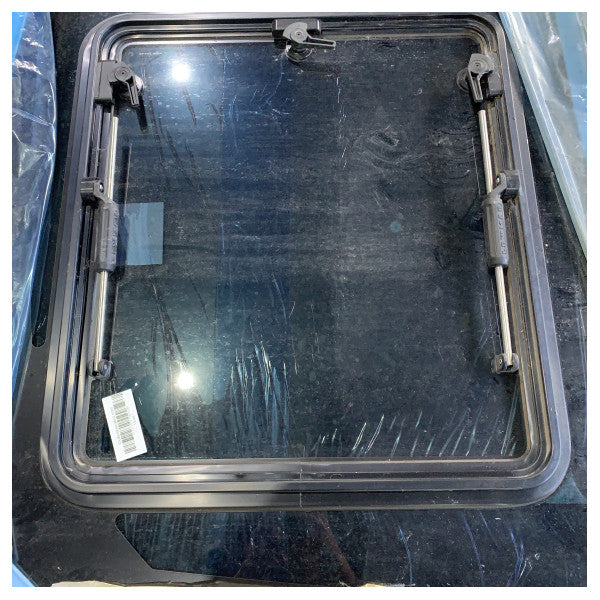 Lewmar странично стъкло с люк за входа на Moody 41 Decksaloon - 79075540 