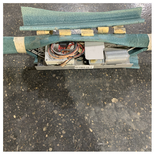 Sistema de techo corredizo eléctrico Lewmar ES800 - 72003385 