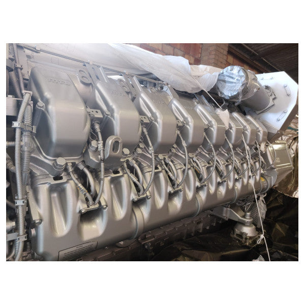 مجموعة محركات مزدوجة جديدة 2022 من سلسلة MTU 4000 16V4000M90 مع دفع Kamewa JET 