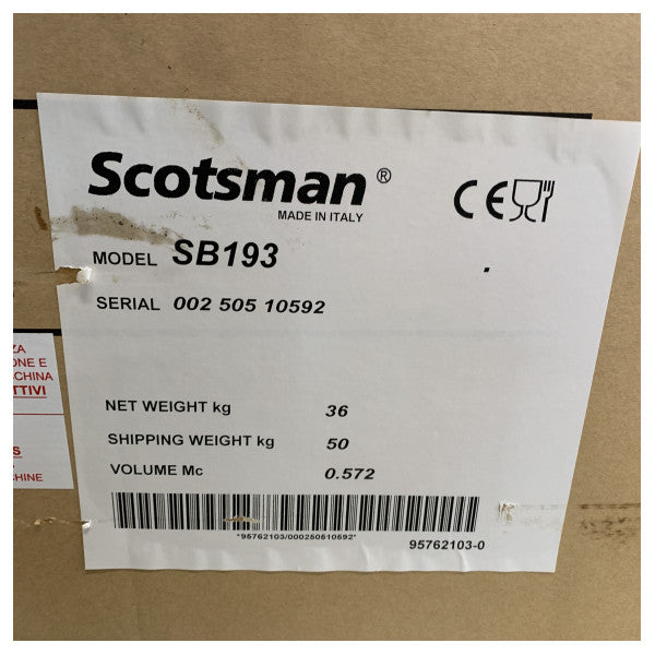 Il serbatoio di ghiaccio Scotsman SB193 è in grado di contenere 129 KG di ghiaccio.