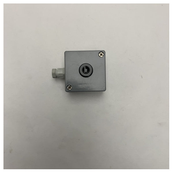 ラジオ・ジーランド・マリーン 屋内押しボタンスイッチ RZ706