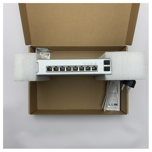 Ubiquiti UniFi US-8-150W 8-port verwalteter PoE+ Switch mit 150W.