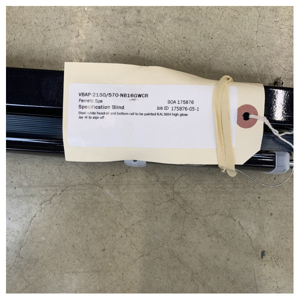 Dometic Marine 24V elektrisk markise RAL5004 mørkeblå til Riva 48 - holdbar kystnær bådskyggeløsning