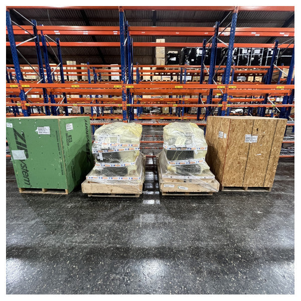 Cummins QSC8.3 600 HP Zeus joystick-kontrollert dobbelt motorsett 