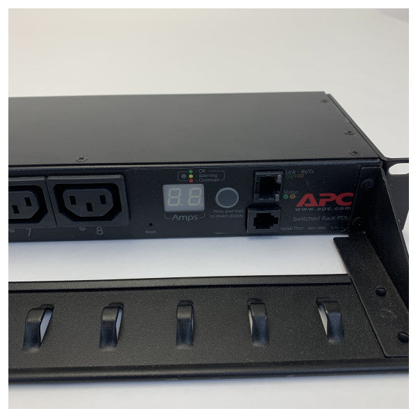 APC AP7920 Preklopni Rack PDU 15A/230V - 197506005 