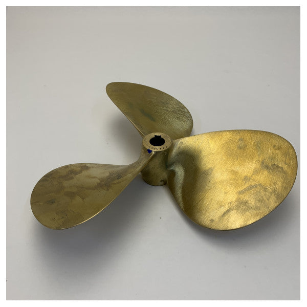 Vetus P3B13x10R potkuri 3-lapainen 13 x 10 tuumaa oikea 