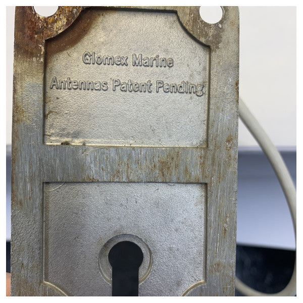 KÄYTETTY Scout VHF Meriantenni, mukaan lukien säädettävä kiinnitysteline 