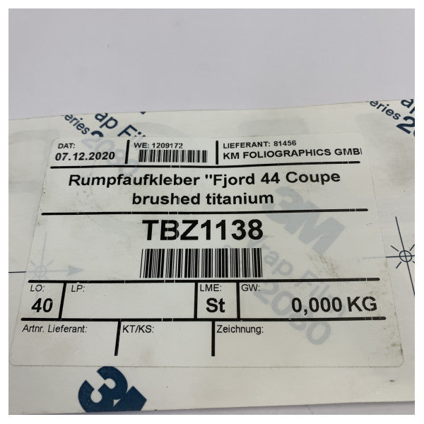 Fjord 44 Coupe børstet titan skrog klistremerke med logo - TBZ1138 
