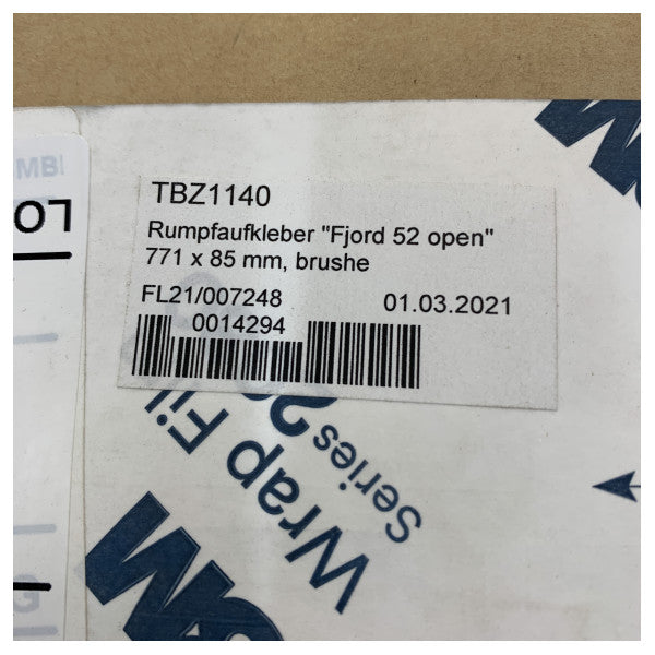 Наклейка на корпус Fjord 52 Open з обробкою антрацитового кольору з логотипом 771 x 85 мм - TBZ1140 