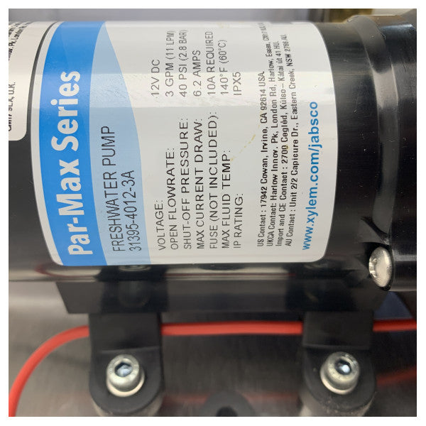Jabsco Par-Max 2.9 フレッシュウォーターポンプシステム（蓄圧器付き）12V 