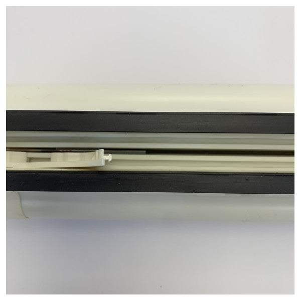 Lewmar Roller Shade għal Size 50 Hatch Abjad - 367750100 