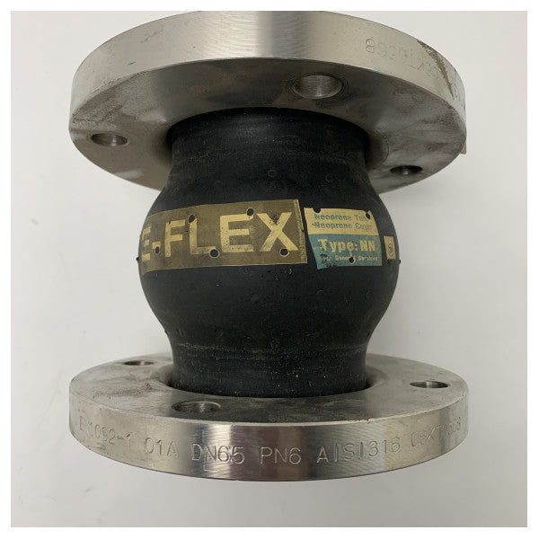 Compensador de borracha flexível DN65 PN10/16 com flanges de aço inoxidável para amortecimento de vibrações e expansão térmica em sistemas de tubagens