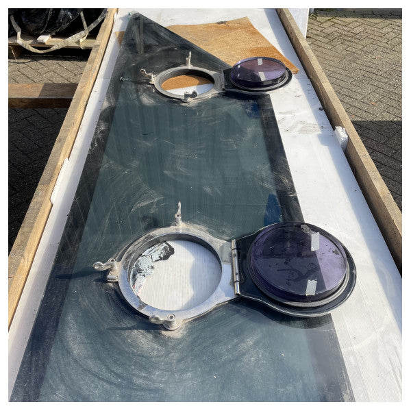 لوحة زجاجية أمامية جانبية لطراز فيريتي 920 مع نافذة فتح - 420407 