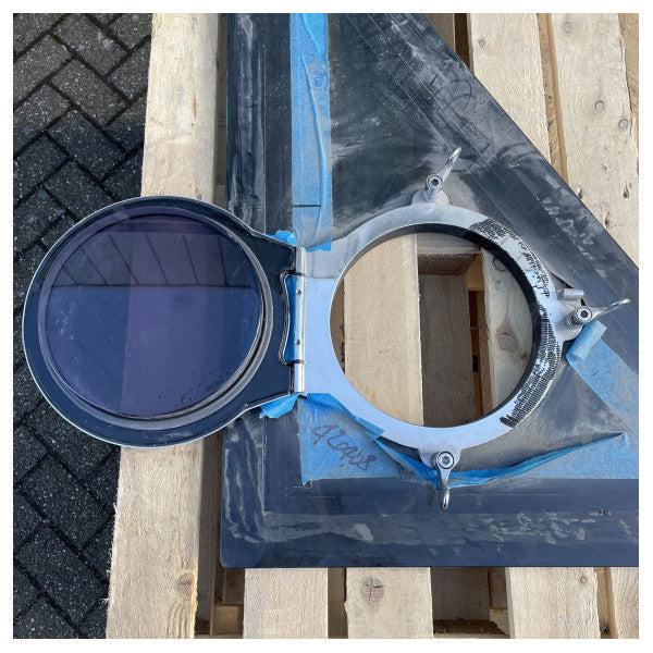 Ferretti Nemo 920 Hull Glass Insert with Opening Porthole SC09 SX PORTHOLE d250 c/s 5C