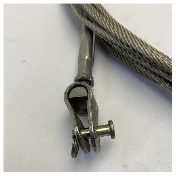Ferretti Group 912853 rustfri stål marinekabel med kraftige beslag 