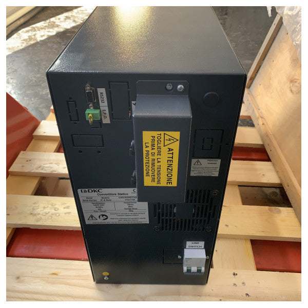 DKC Spannungs- und Frequenz-Statikwandler 7 kVA 120 V 60 Hz 